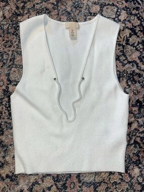 H&M White Sleeveless V-Neck Knit Tank